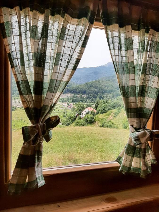 Шале Sunny Hill Cabins Kolašin Колашин-24