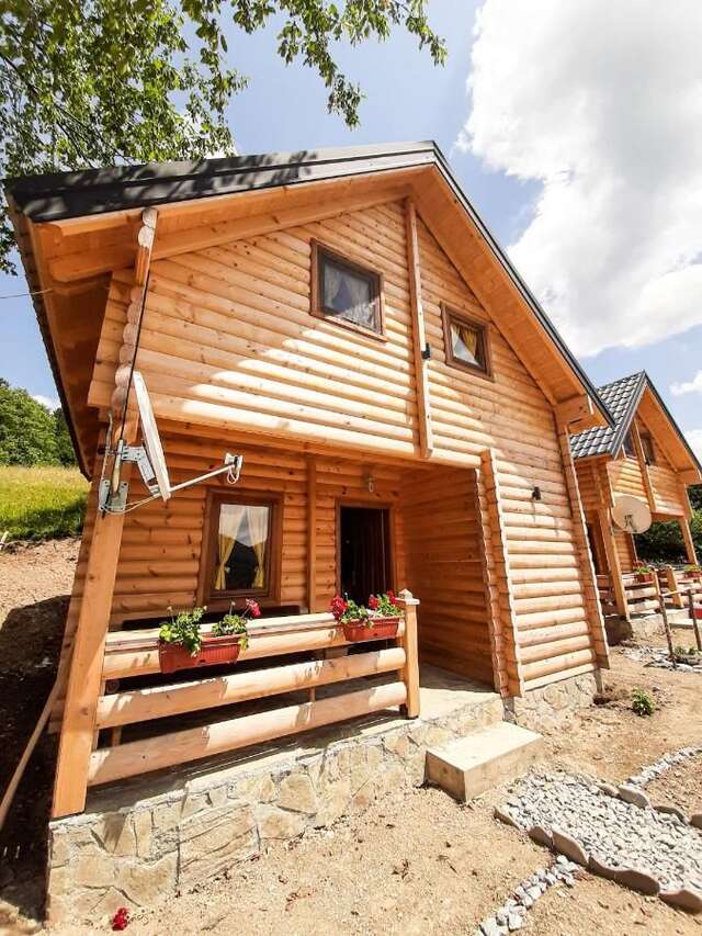 Шале Sunny Hill Cabins Kolašin Колашин-25
